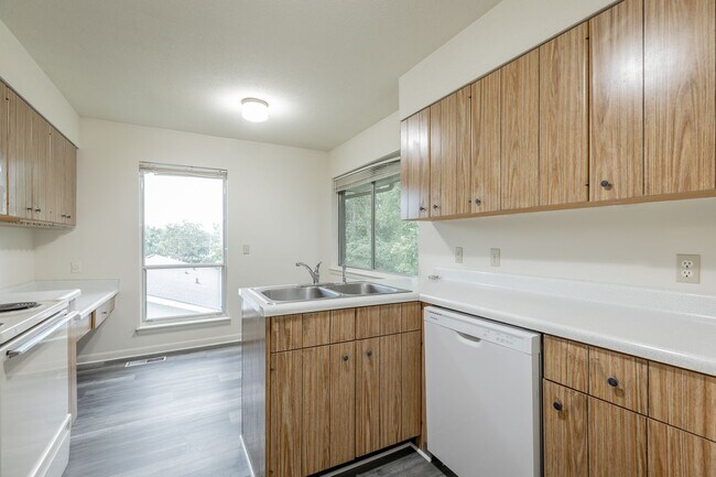 Building Photo - 3408 Gail Dr