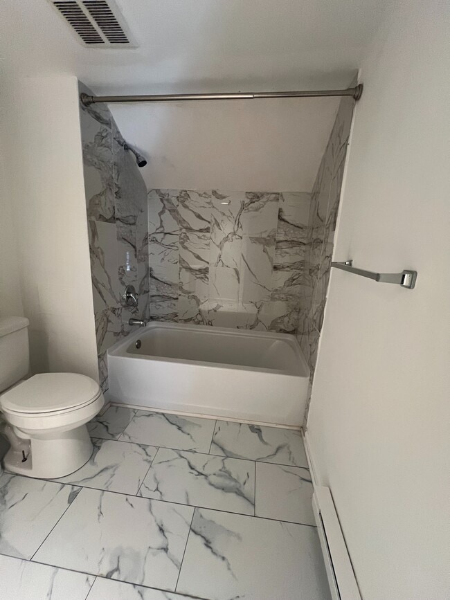 Building Photo - 529 E William St