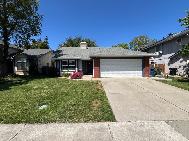 Building Photo - 3 Bed | 2 bath | 1620 SF | 2 Car Garage | Single Story | Tenant pays $175 for WS&G | Includes Gar...