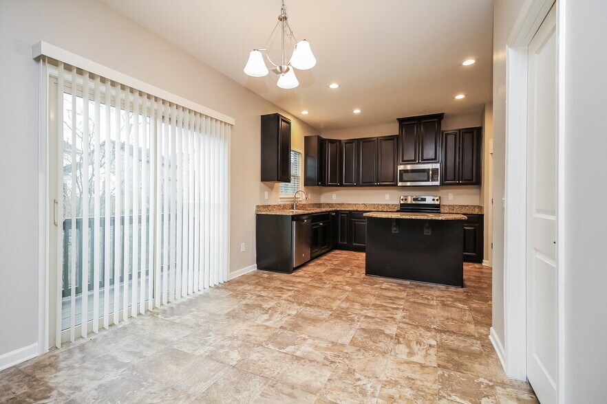 Building Photo - 4249 Sandstone Dr