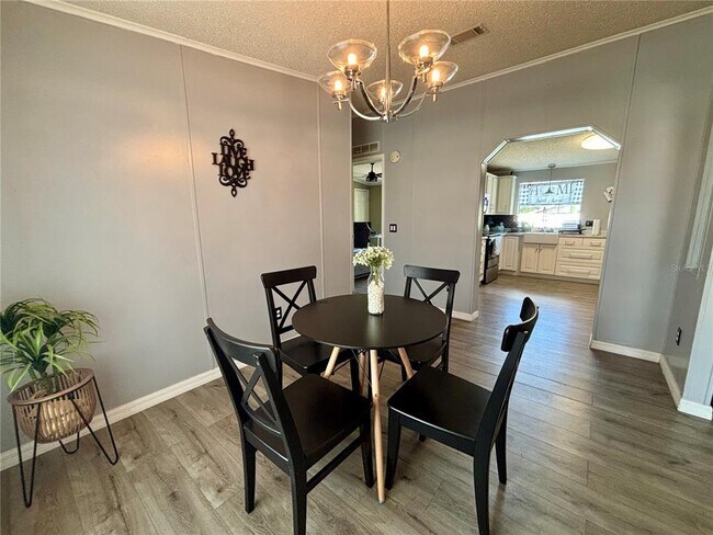 Building Photo - 6433 Orris St