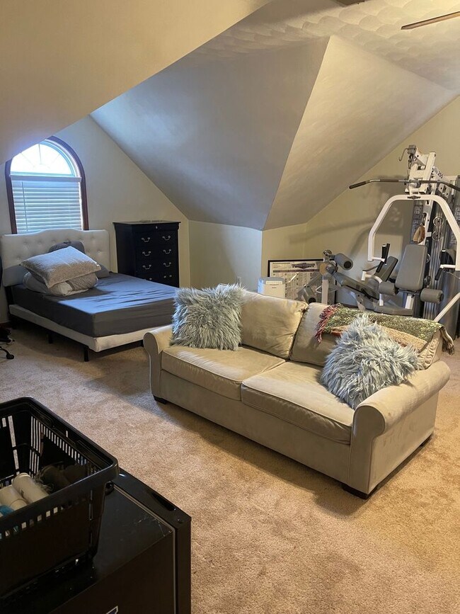 Building Photo - Cypress Point