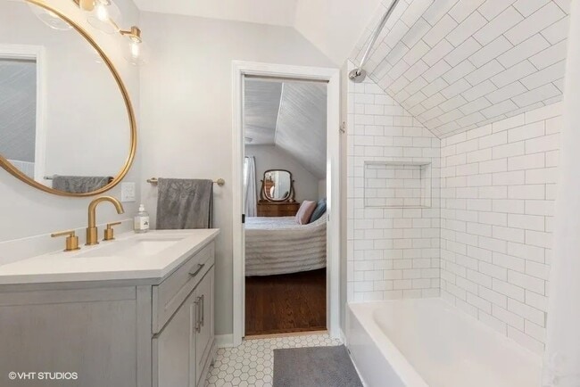 Building Photo - 540 S Evergreen Ave