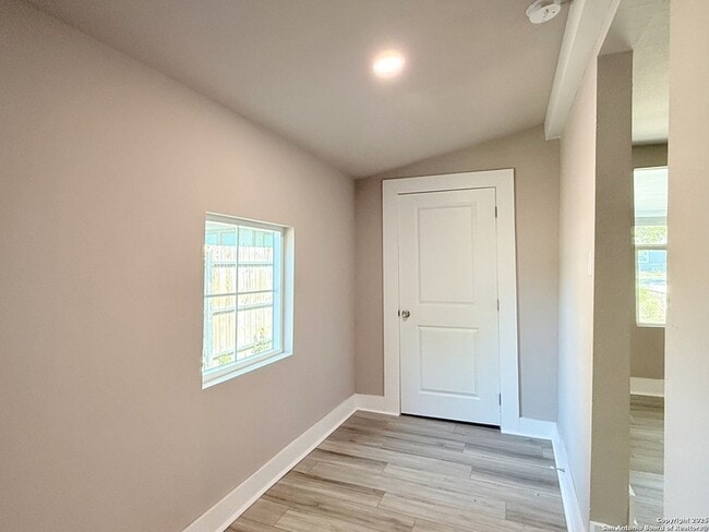 Building Photo - 312 Avondale Ave