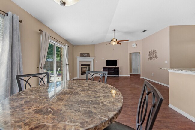 Building Photo - 5920 Ashton Woods Cir