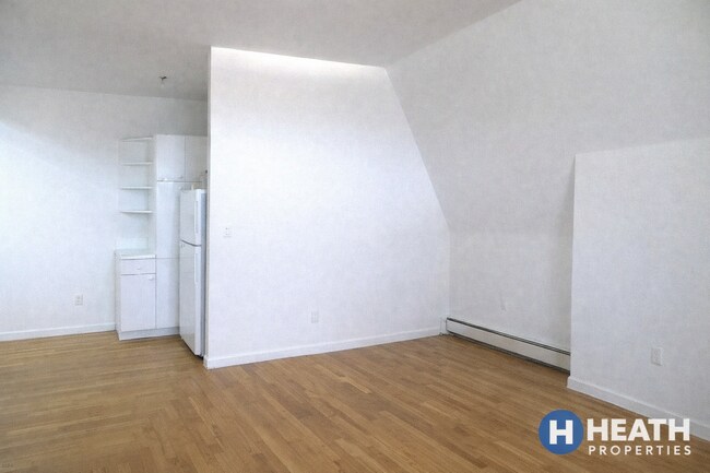 Building Photo - 168 Northampton St