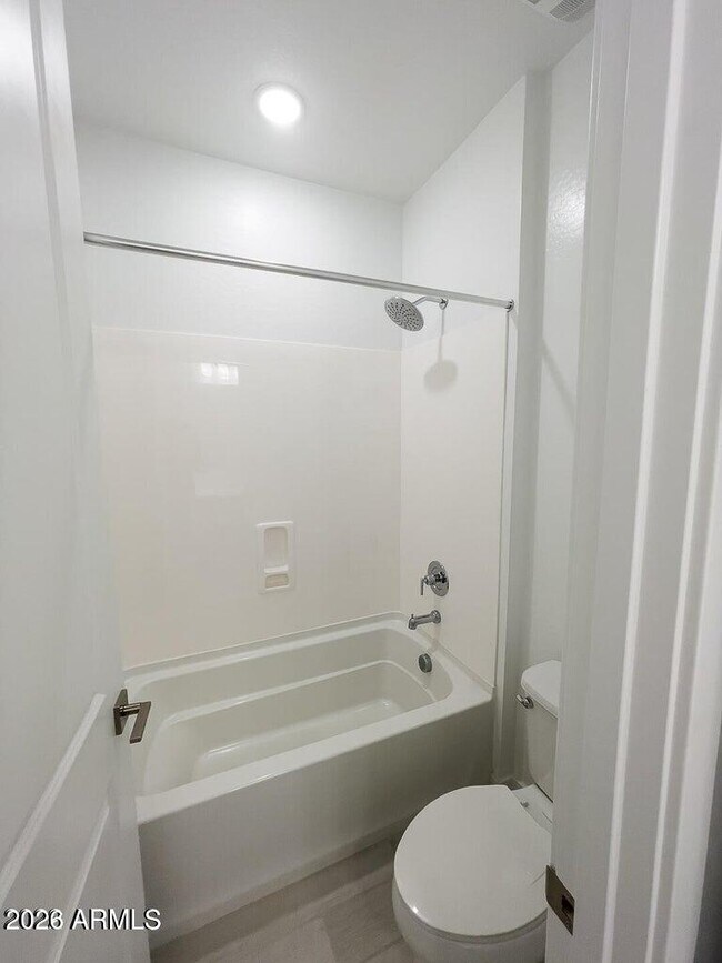Building Photo - 873 W Baylor Ln