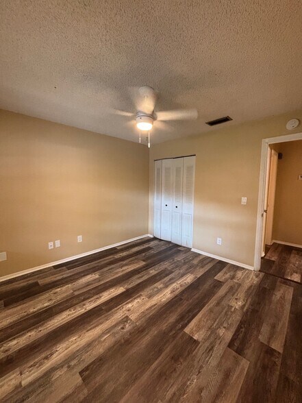 Building Photo - 2 Bed/2 Bath