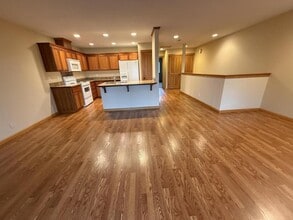 Building Photo - 1030 4th Ave