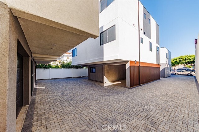 Building Photo - 1859 1/2 S Crenshaw Blvd