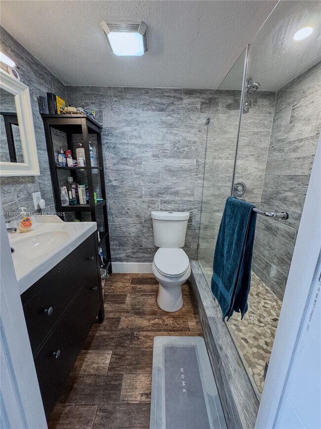 Building Photo - 7830 Dickens Ave