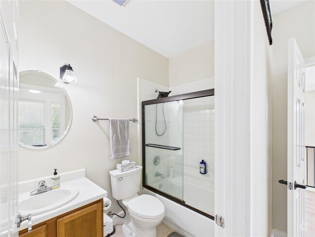 Building Photo - 5306 Beacon Dr