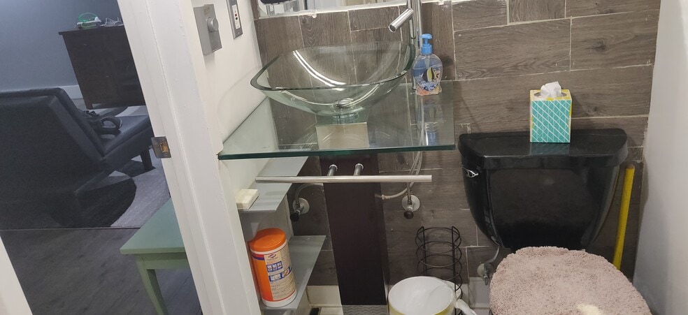 Building Photo - 318 107th St SW