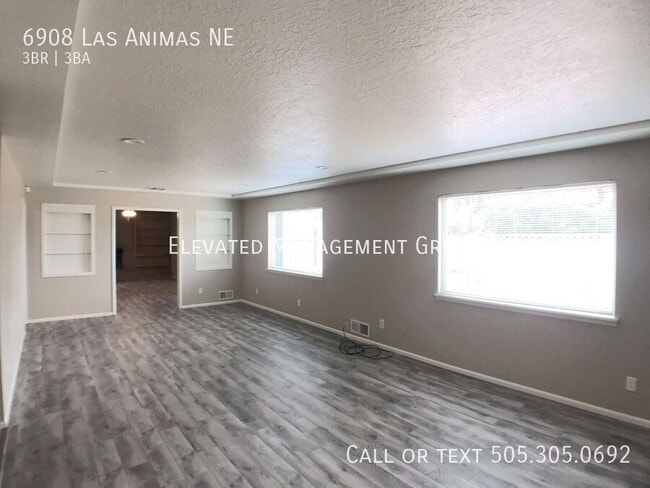 Building Photo - 6908 Las Animas Ave NE
