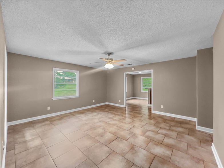 Building Photo - 1815 Senator St