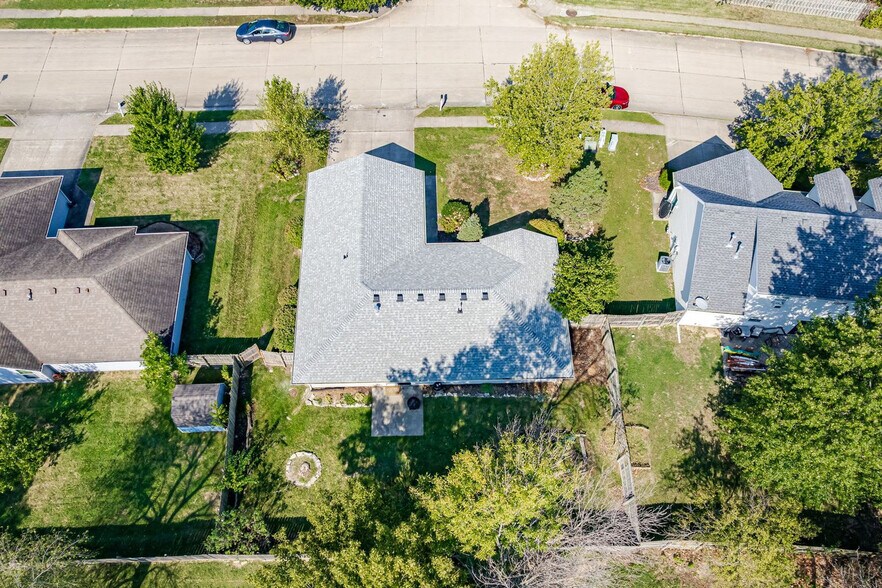 Building Photo - 3628 Lupine Dr