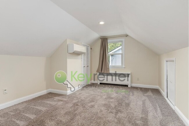 Building Photo - Spacious 4-Bedroom Home with Huge Fenced Y...