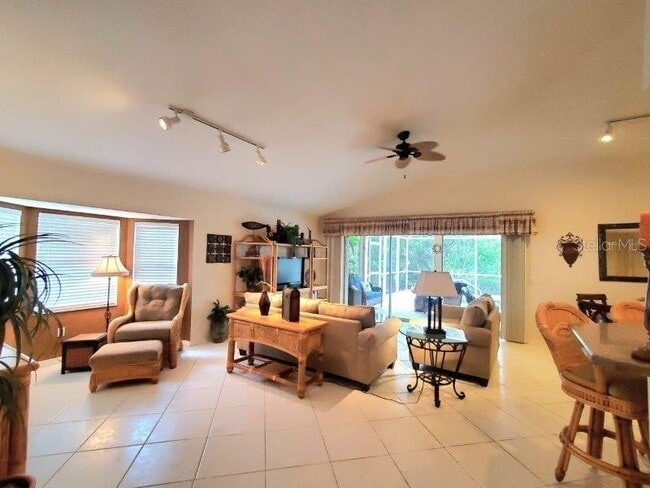 Building Photo - 417 Islamorada Blvd