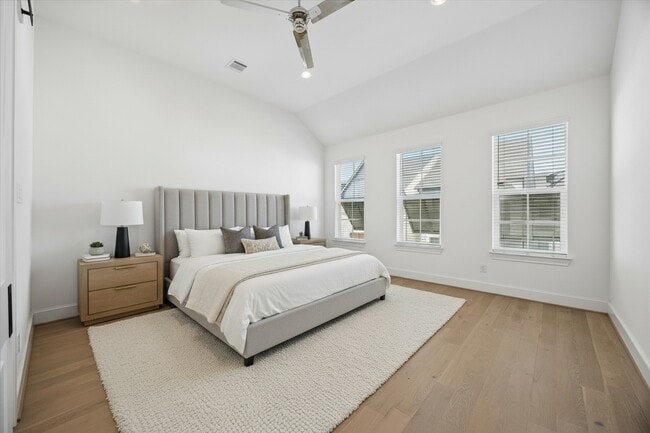 Building Photo - 3407 Timbergrove Oaks St