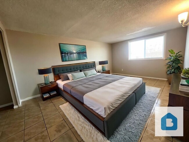 Building Photo - 4220 Loomis Ave