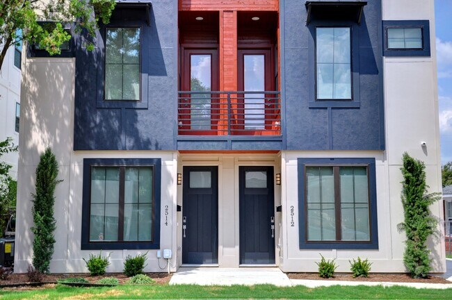 Building Photo - 2512 Forest Park Blvd