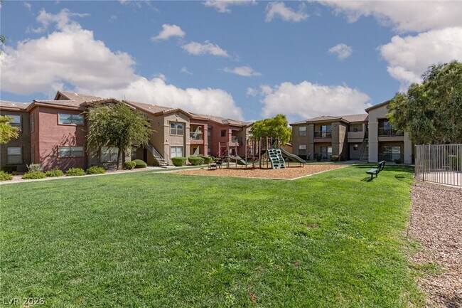 Building Photo - 8000 W Badura Ave