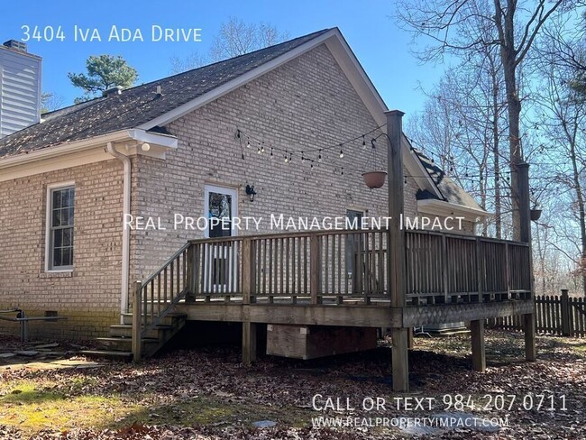 Building Photo - Spacious 3 Bedroom 3 Bath Wooded Oasis in ...