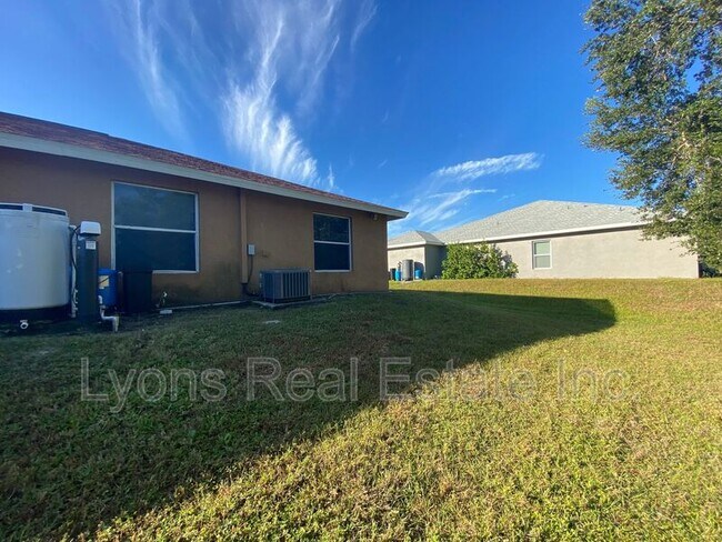 Building Photo - 4622 15th St SW