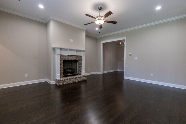 Building Photo - 3BR/2BA home in the heart of Fairhope!