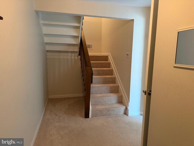 Building Photo - 5404 Doral Dr