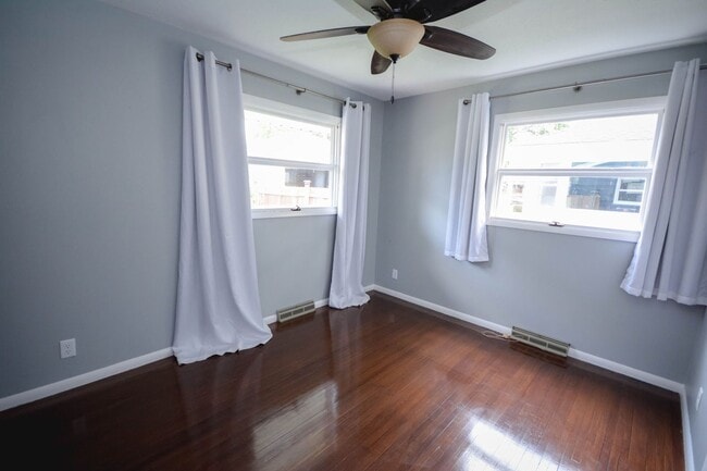 Building Photo - Ranch style home with incredible updates throughout!