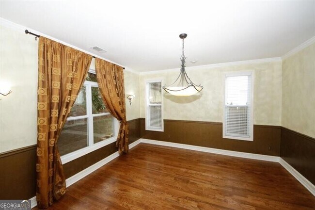 Building Photo - 1354 Brookhaven Village Cir NE