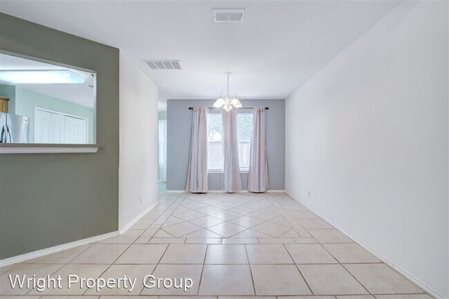 Building Photo - 6002 Woodway Pl