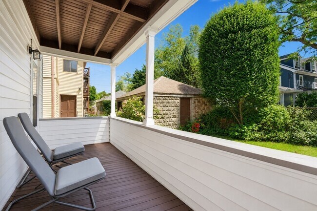 Building Photo - 9 Seagrave Rd