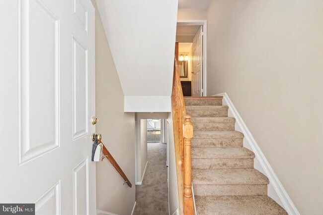 Building Photo - 15256 Waterwheel Terrace