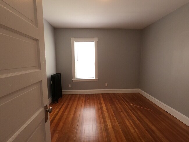 Bedroom #1 - 11 Mt Vernon St