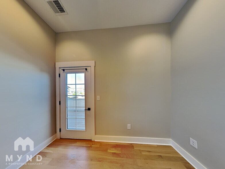 Building Photo - 131 Fain St