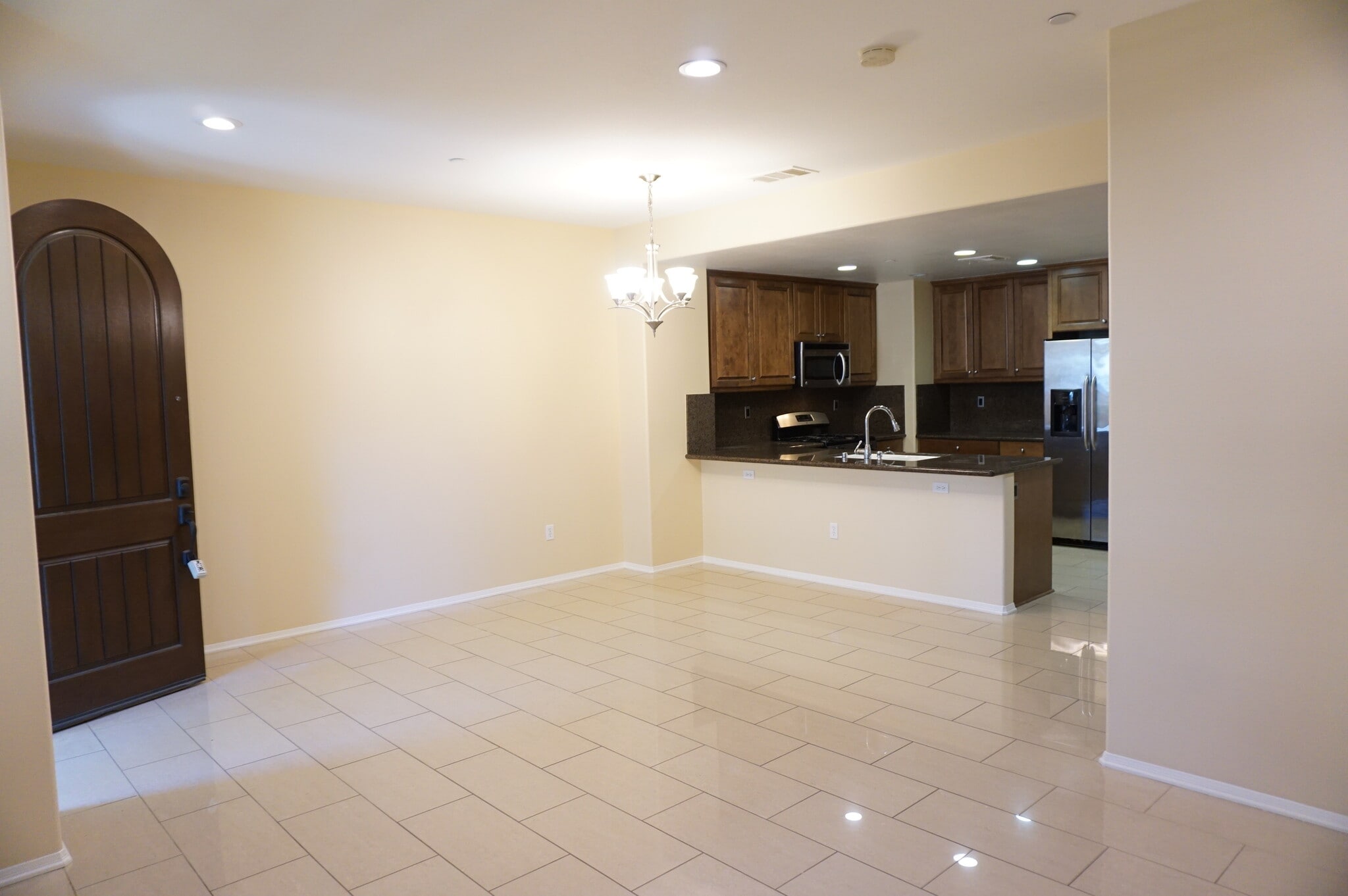Building Photo - 20406 Paseo Cresta