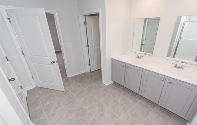 Building Photo - 568 Turpentine Trl