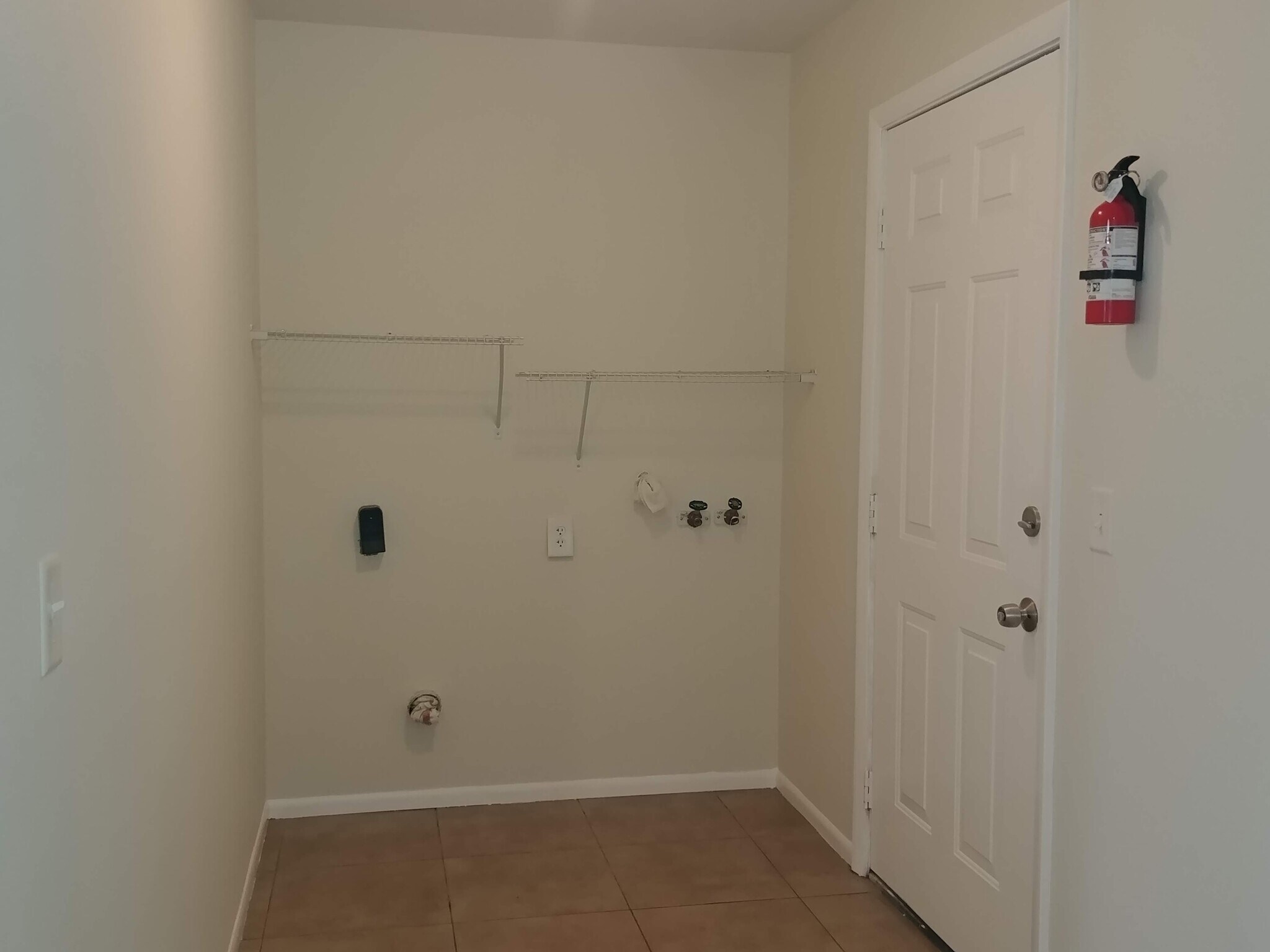 Building Photo - 4486 Co Rd 472