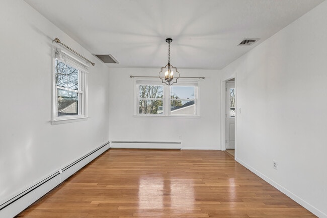 Building Photo - 4 Soundview Ave