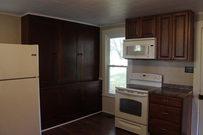 Kitchen #2 - plenty of room to move around and plenty of storage - 710 Clark st