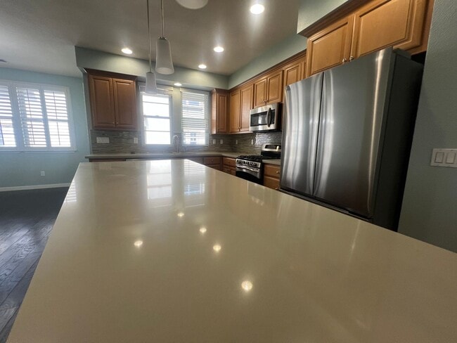 Building Photo - Beautiful 3 bed 3.5 bath Townhouse with A/C in Mountain View. Blocks from Downtown.
