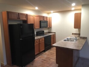 Building Photo - Beautiful 3 Bedroom Townhome in Mt. Joy