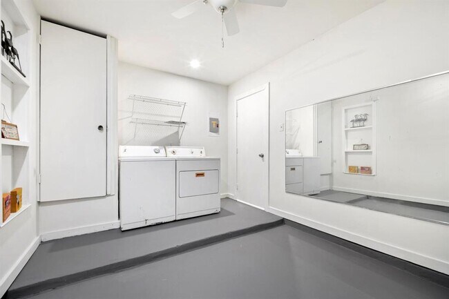 Building Photo - 2614 Howellwood Wy