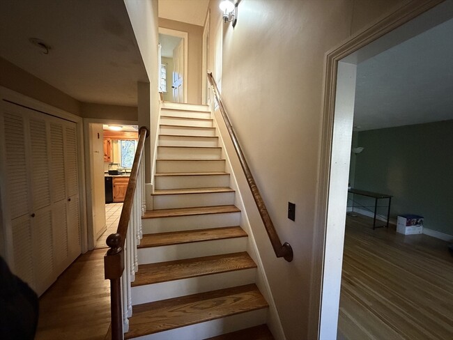 Building Photo - 131 E Washington St