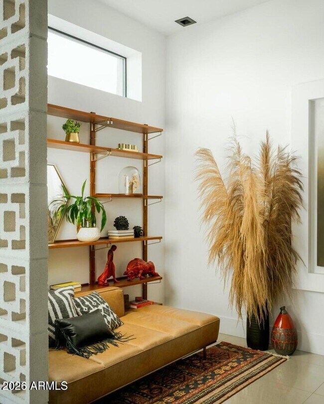 Building Photo - 8011 E Larkspur Dr