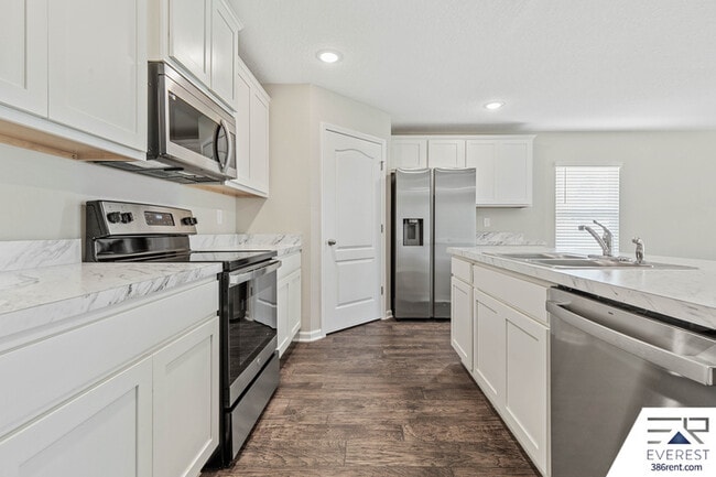 Building Photo - 5 Birchfield Pl