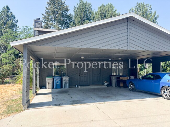 Building Photo - 169 E Boise Ave