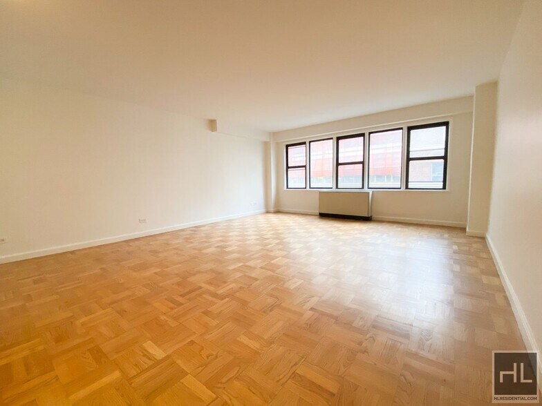 Primary Photo - EAST 63 STREET